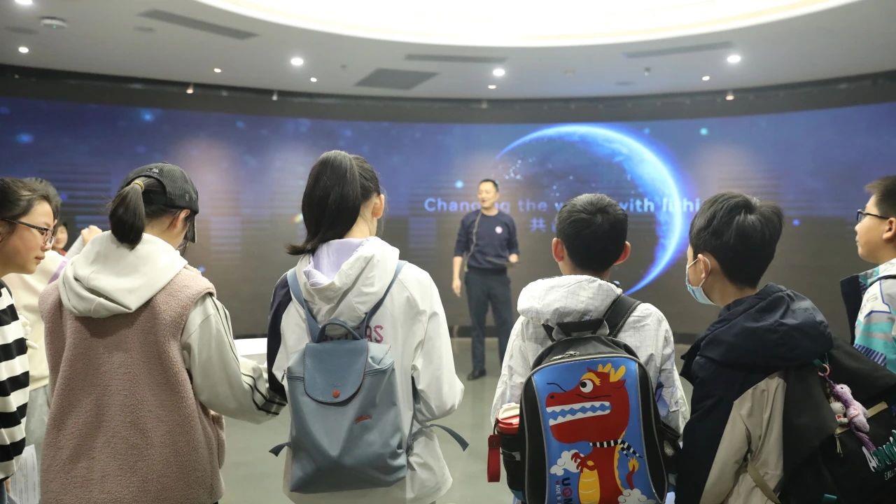 ����18(�й���)�ٷ���վ