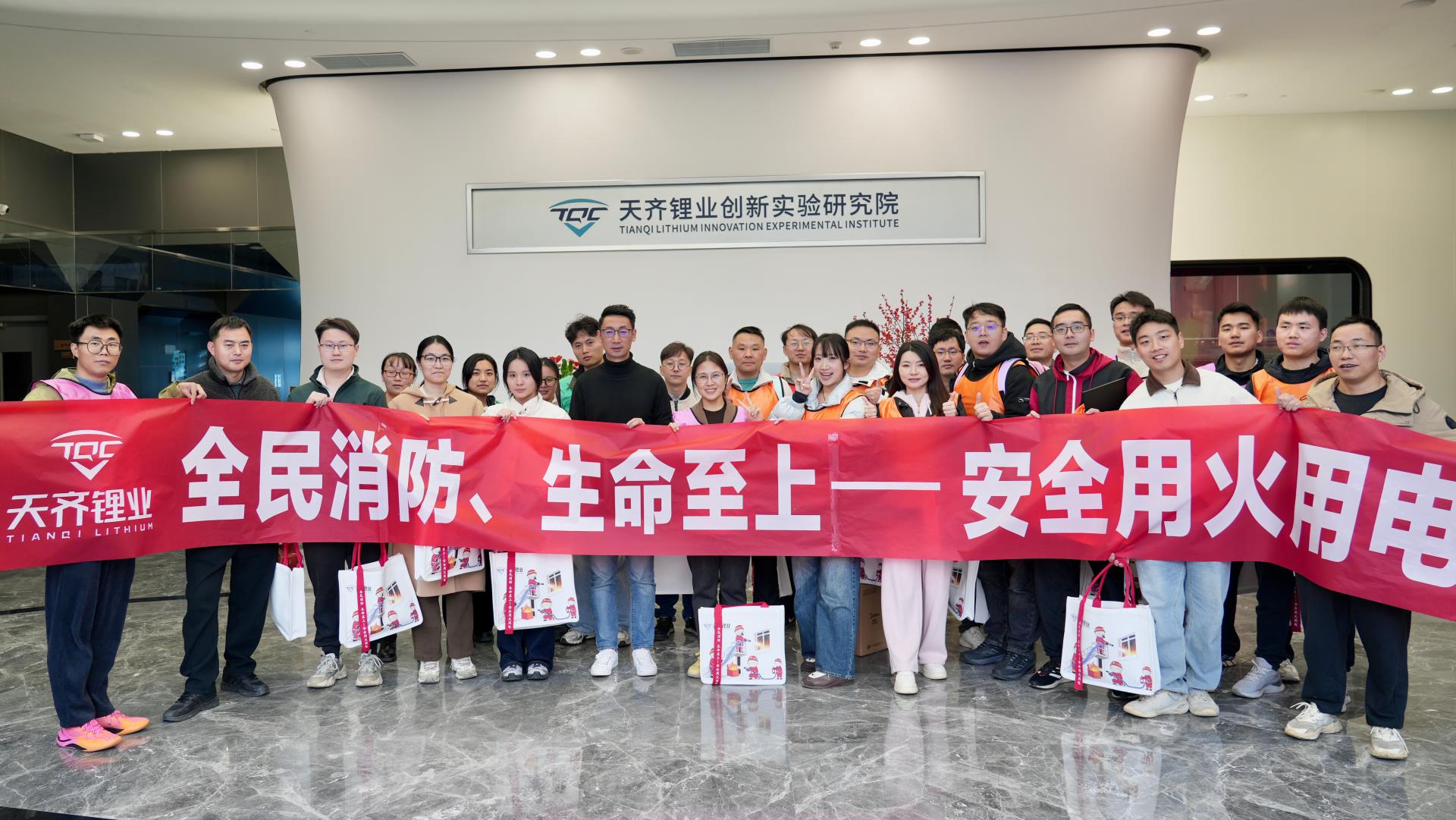 ����18(�й���)�ٷ���վ