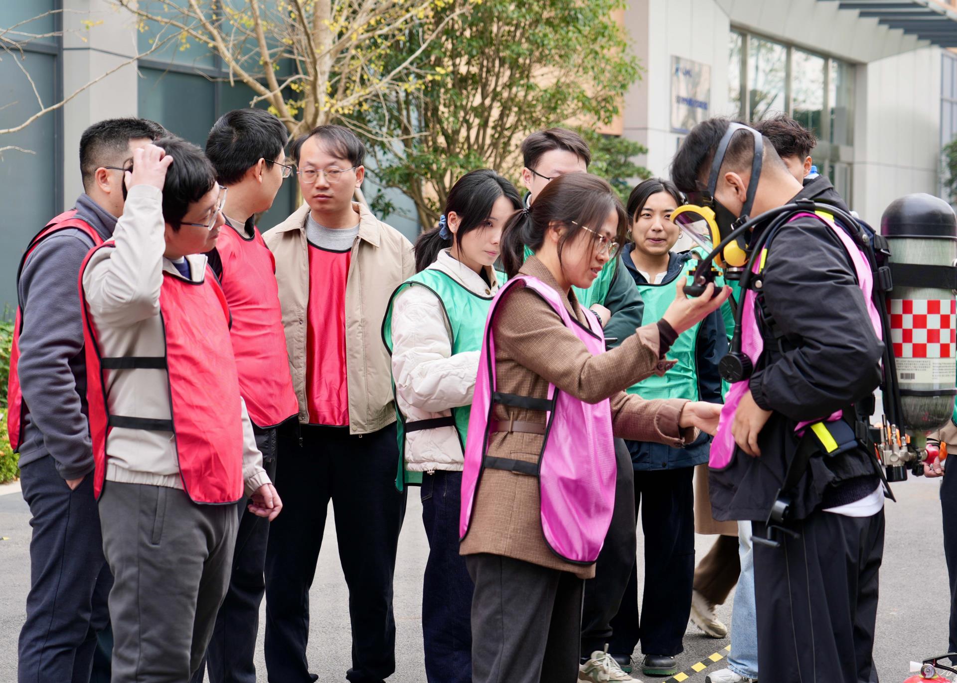 ����18(�й���)�ٷ���վ