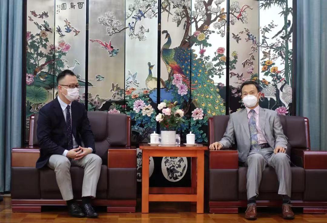 ����18(�й���)�ٷ���վ