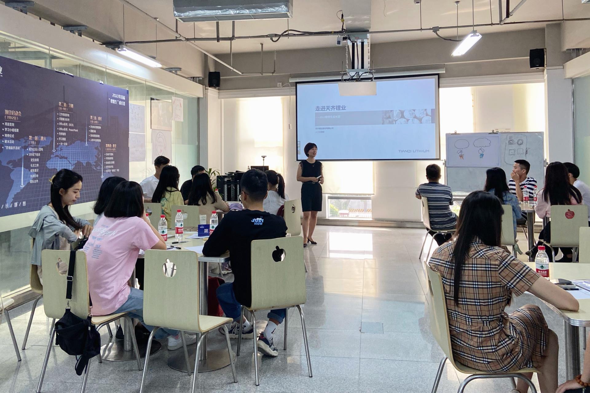 ����18(�й���)�ٷ���վ