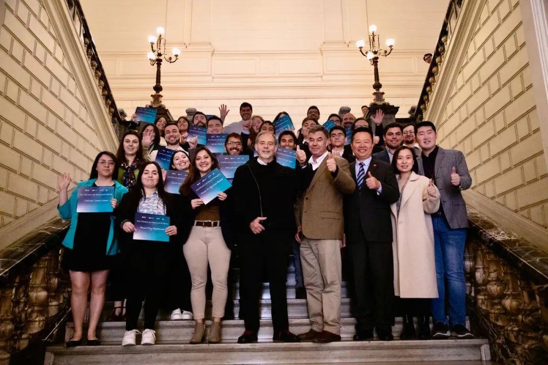 ����18(�й���)�ٷ���վ