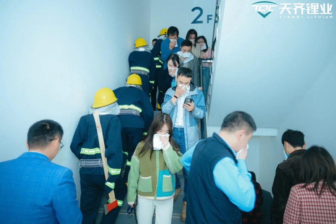 ����18(�й���)�ٷ���վ