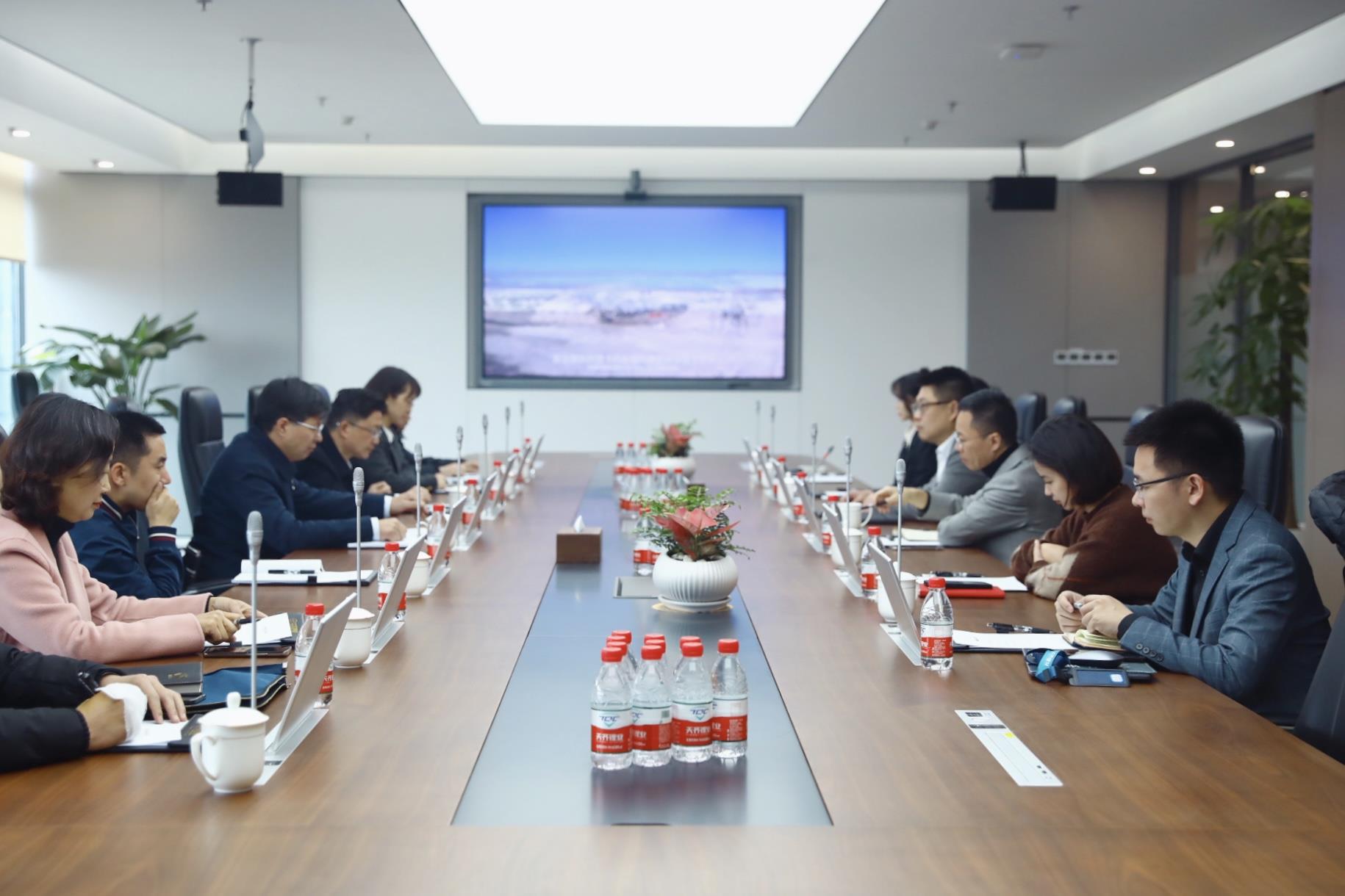 ����18(�й���)�ٷ���վ