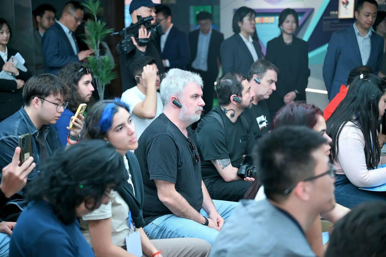 ����18(�й���)�ٷ���վ