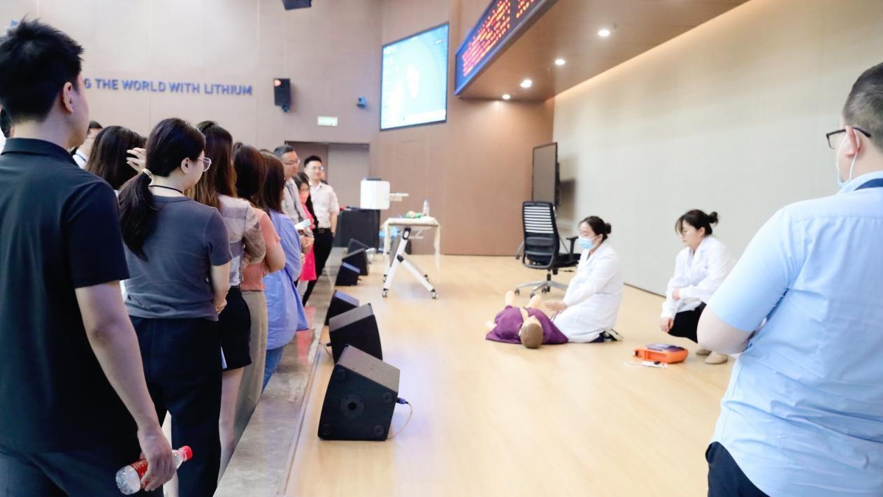 ����18(�й���)�ٷ���վ