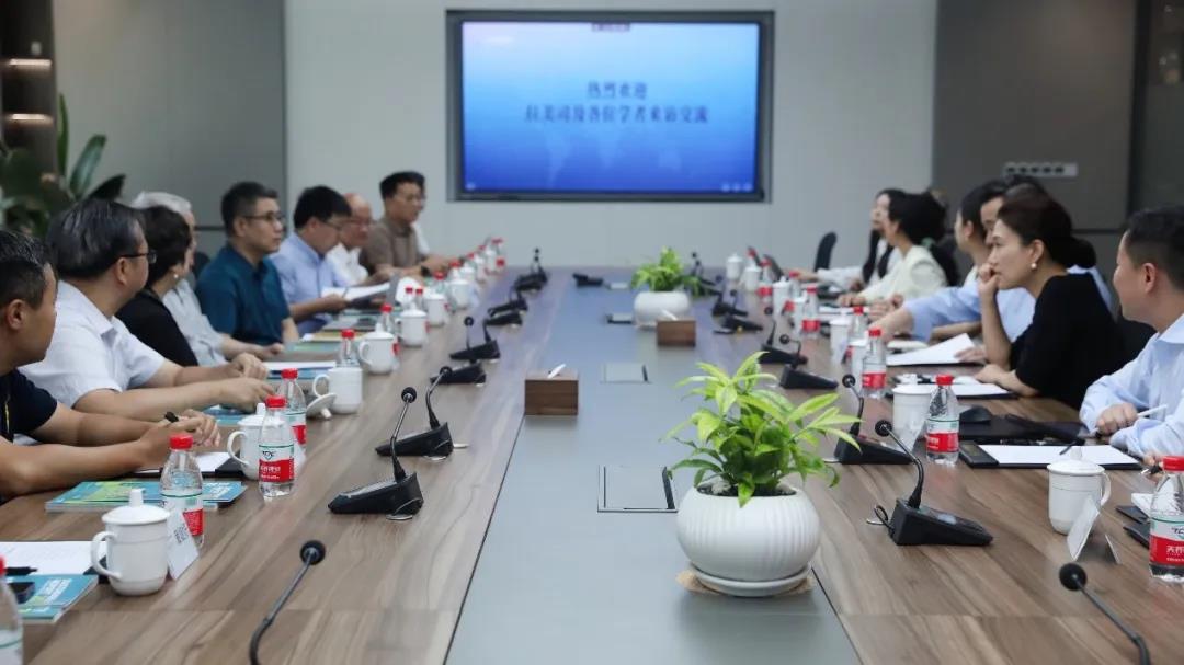 ����18(�й���)�ٷ���վ