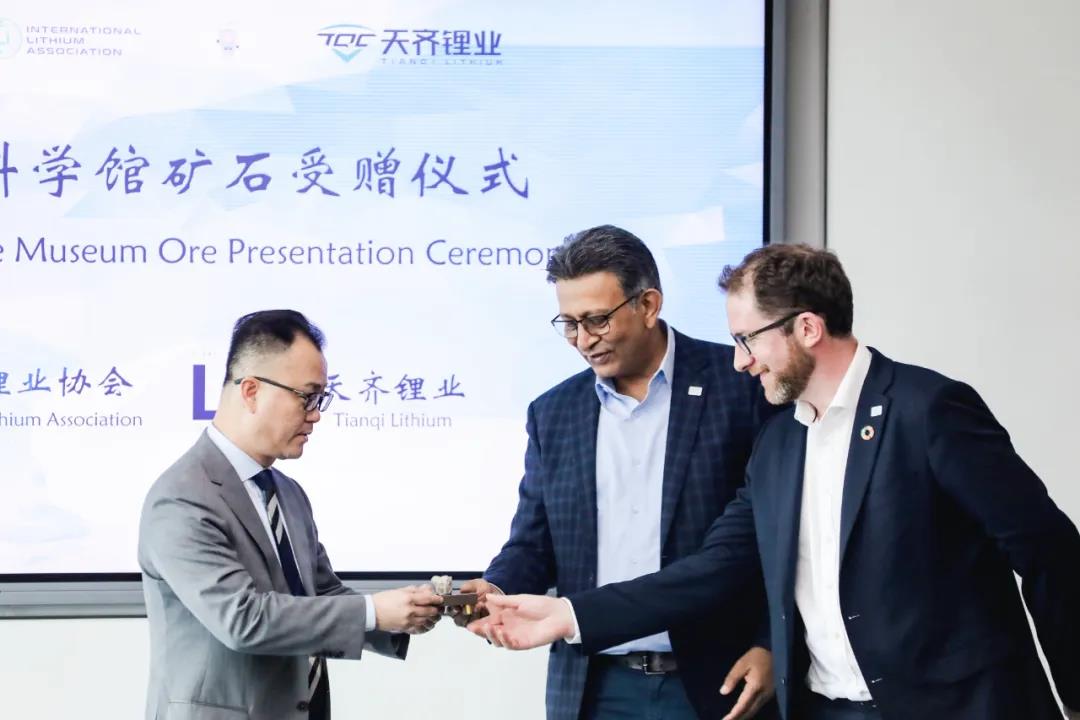 ����18(�й���)�ٷ���վ