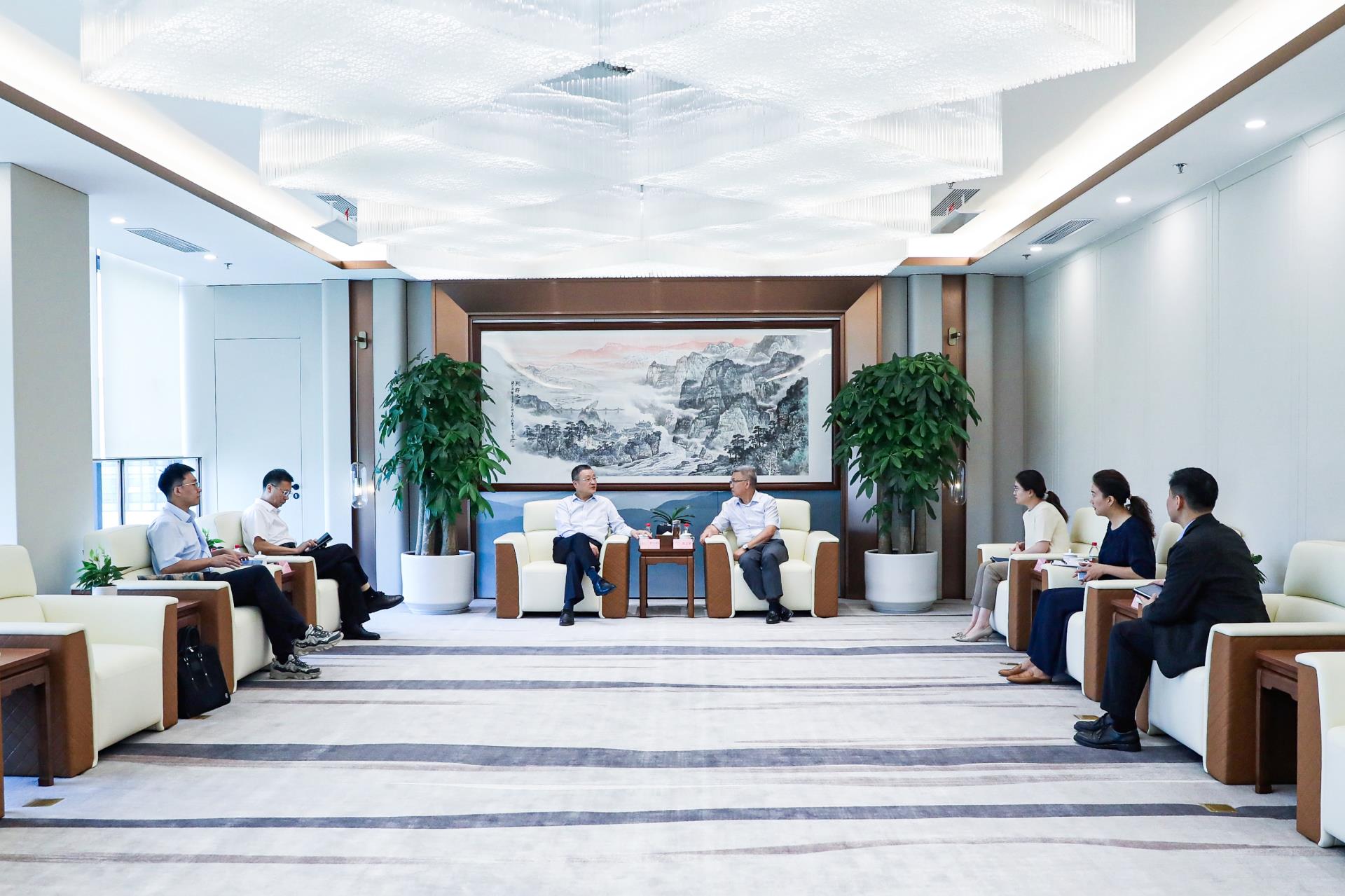 ����18(�й���)�ٷ���վ