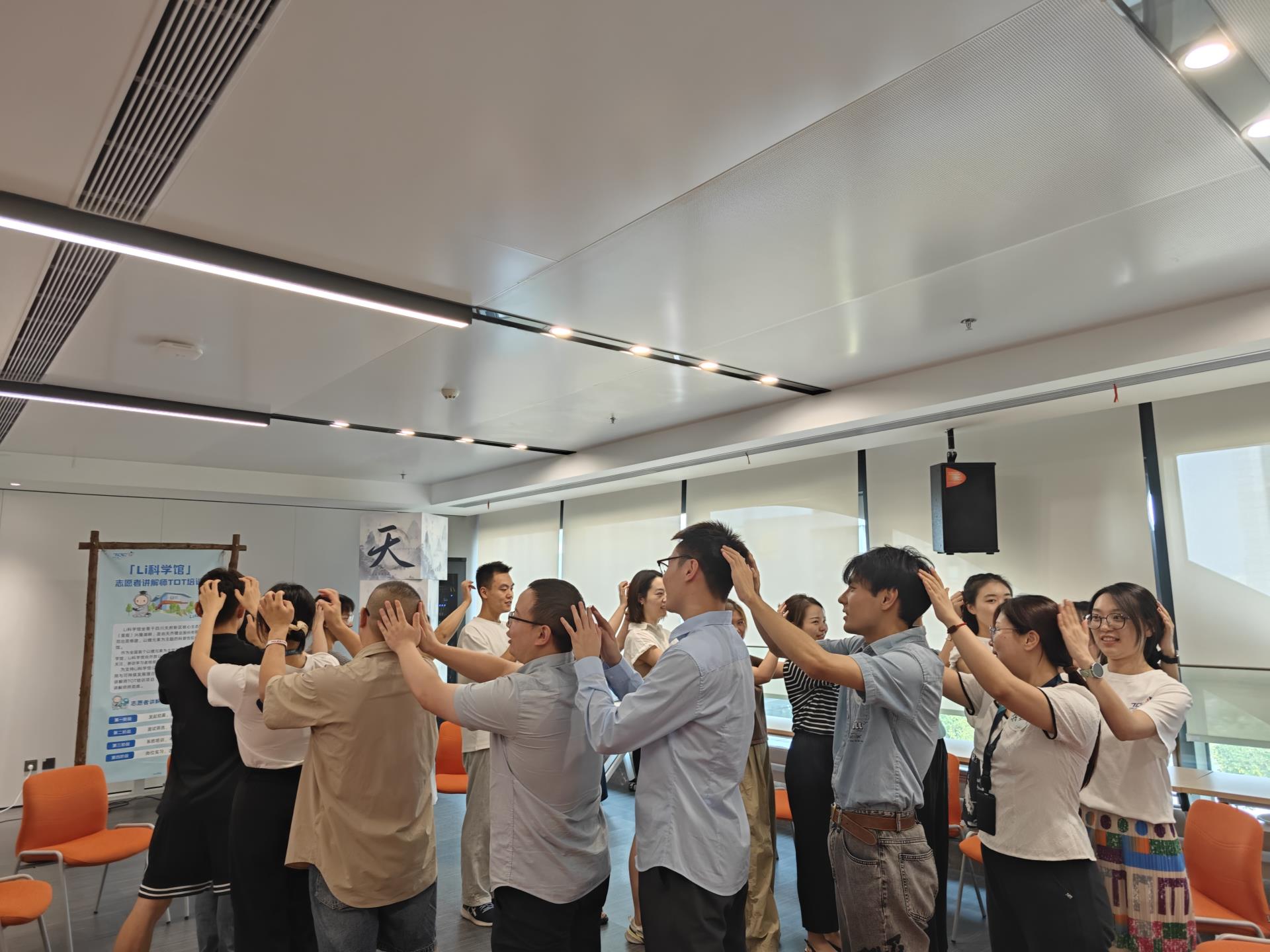 ����18(�й���)�ٷ���վ