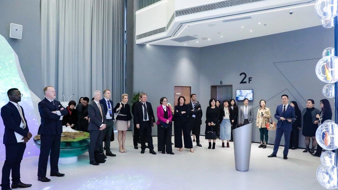 ����18(�й���)�ٷ���վ