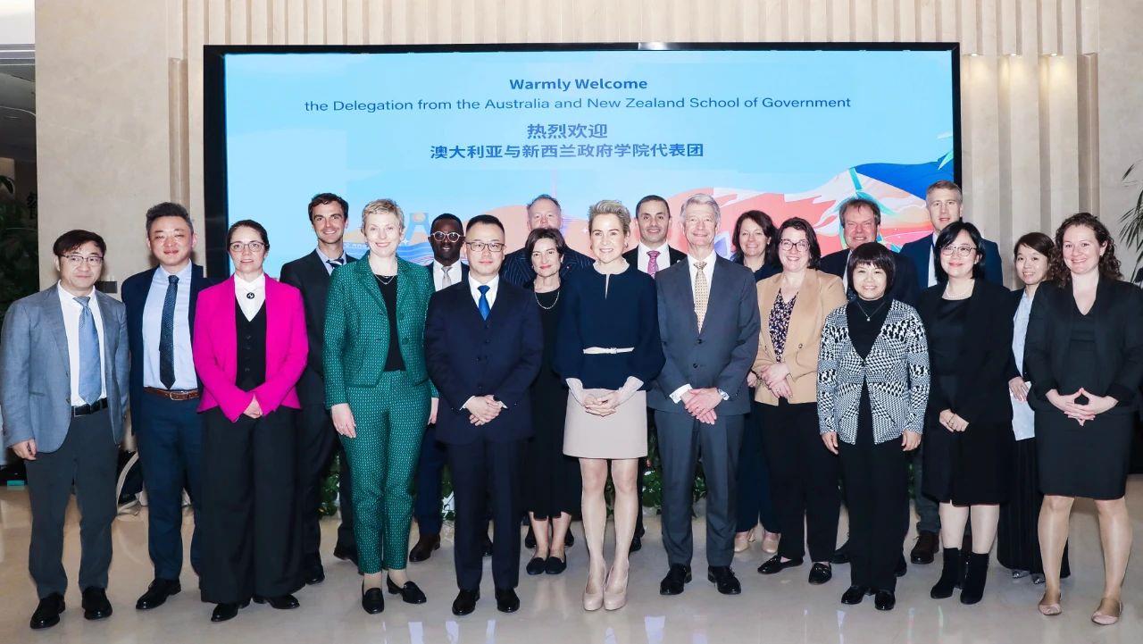 ����18(�й���)�ٷ���վ