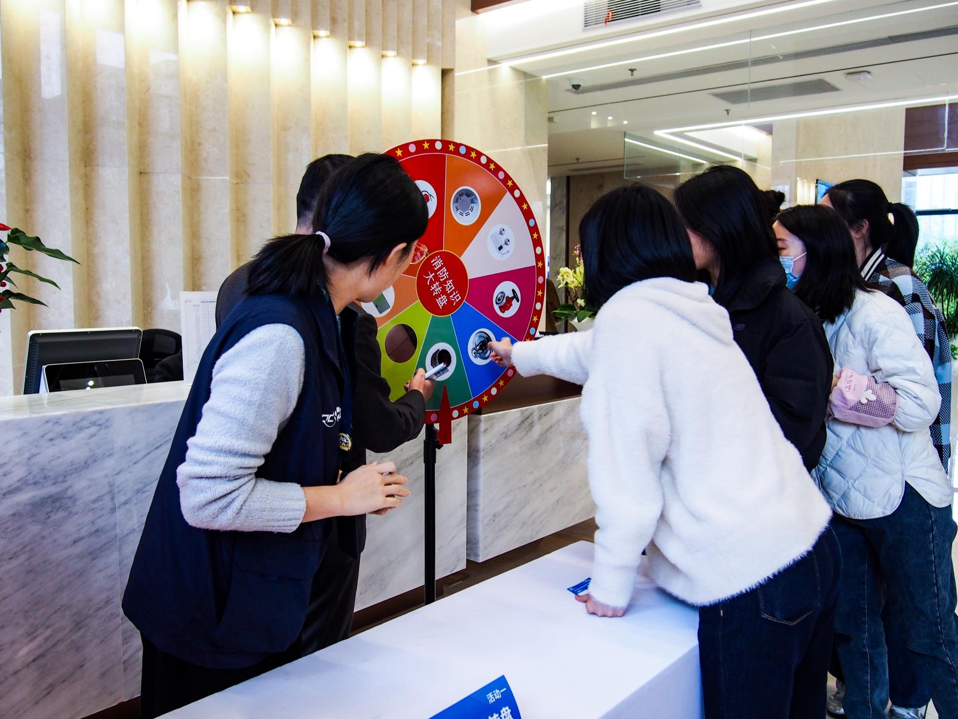 ����18(�й���)�ٷ���վ