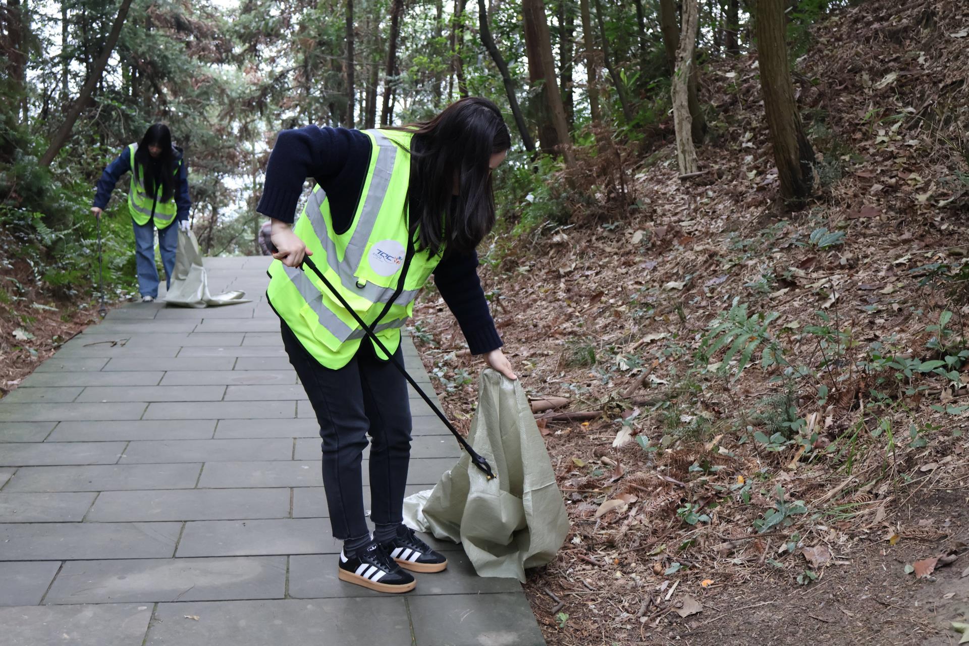 ����18(�й���)�ٷ���վ