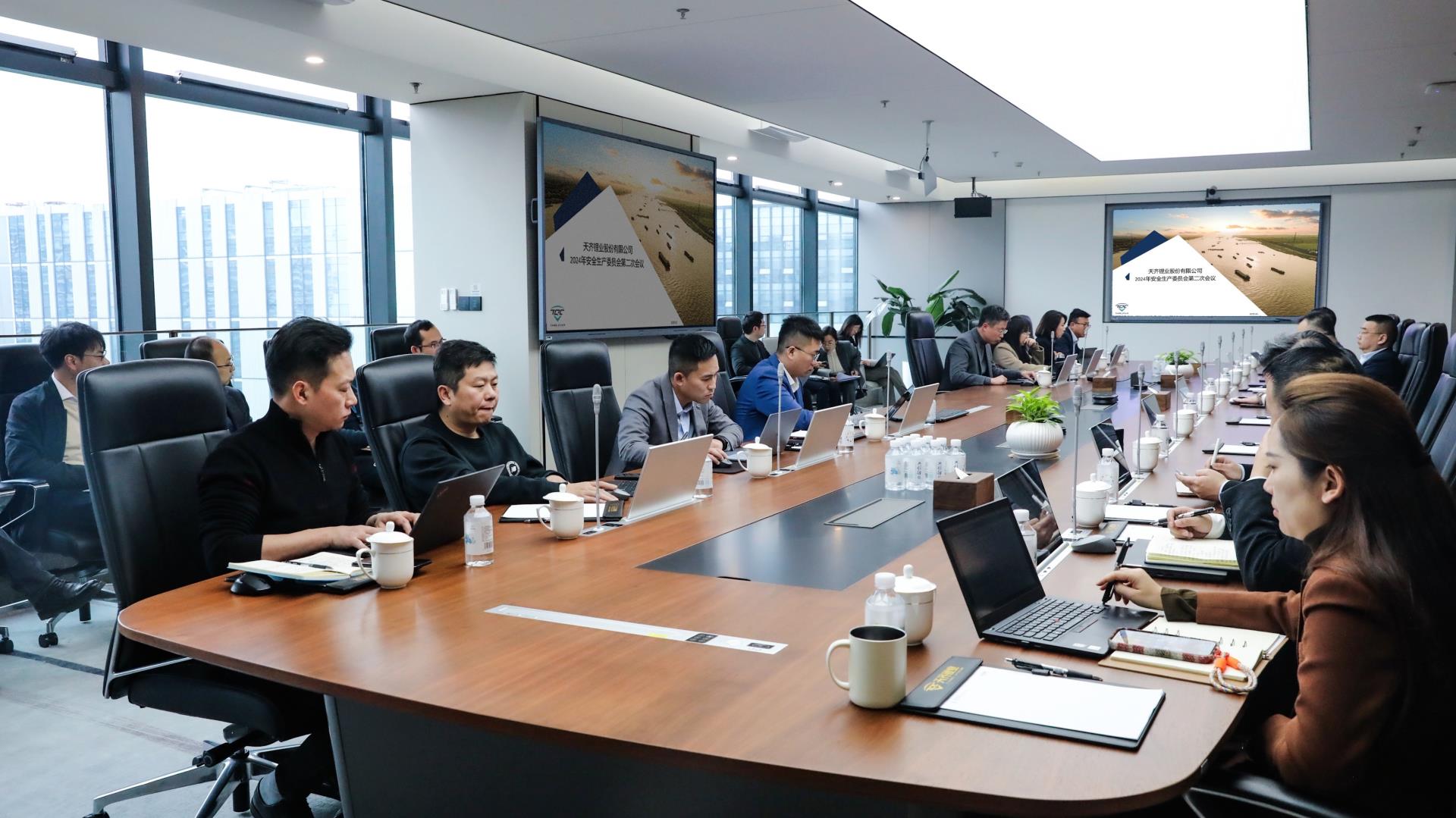 ����18(�й���)�ٷ���վ