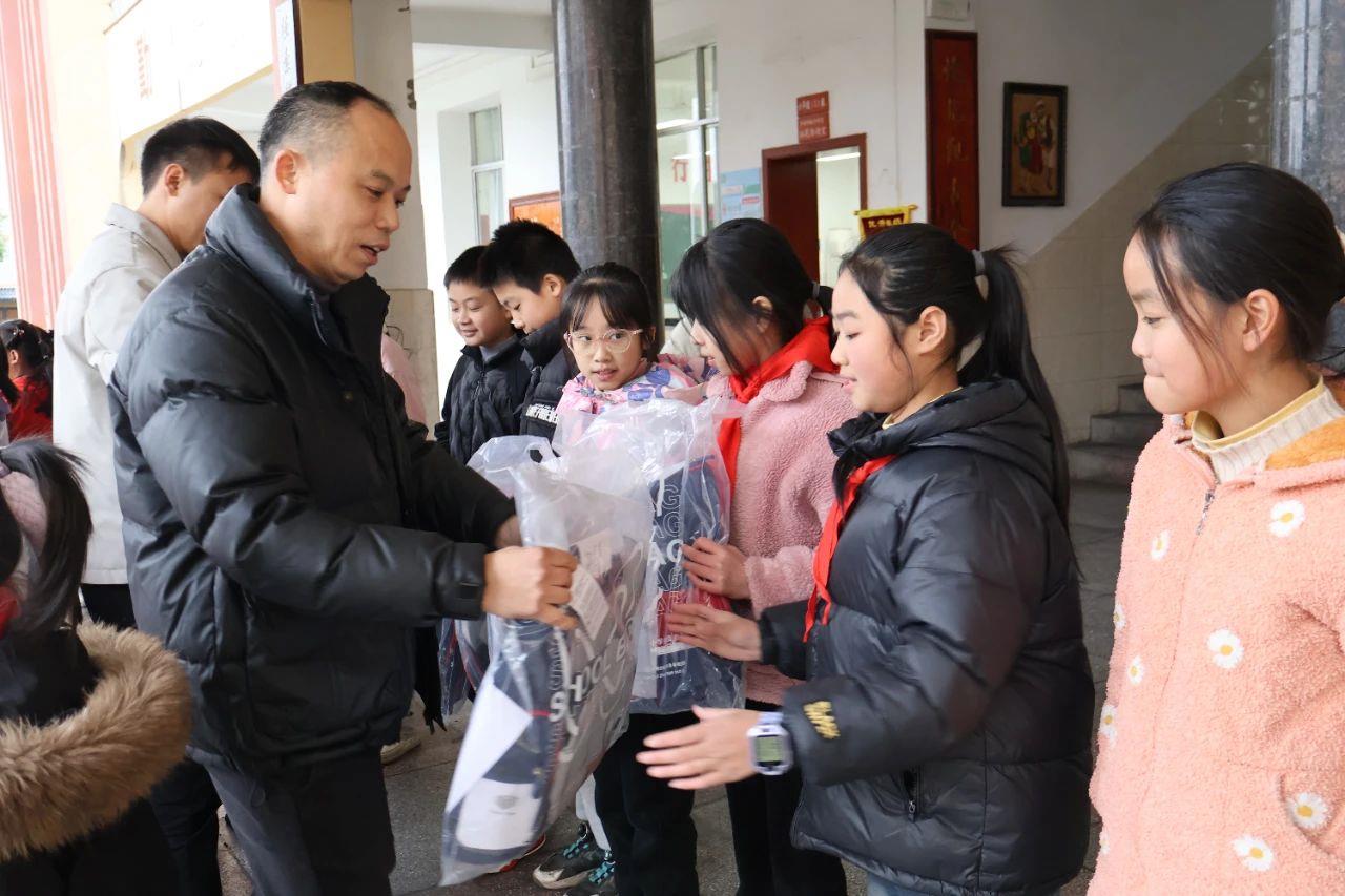 ����18(�й���)�ٷ���վ