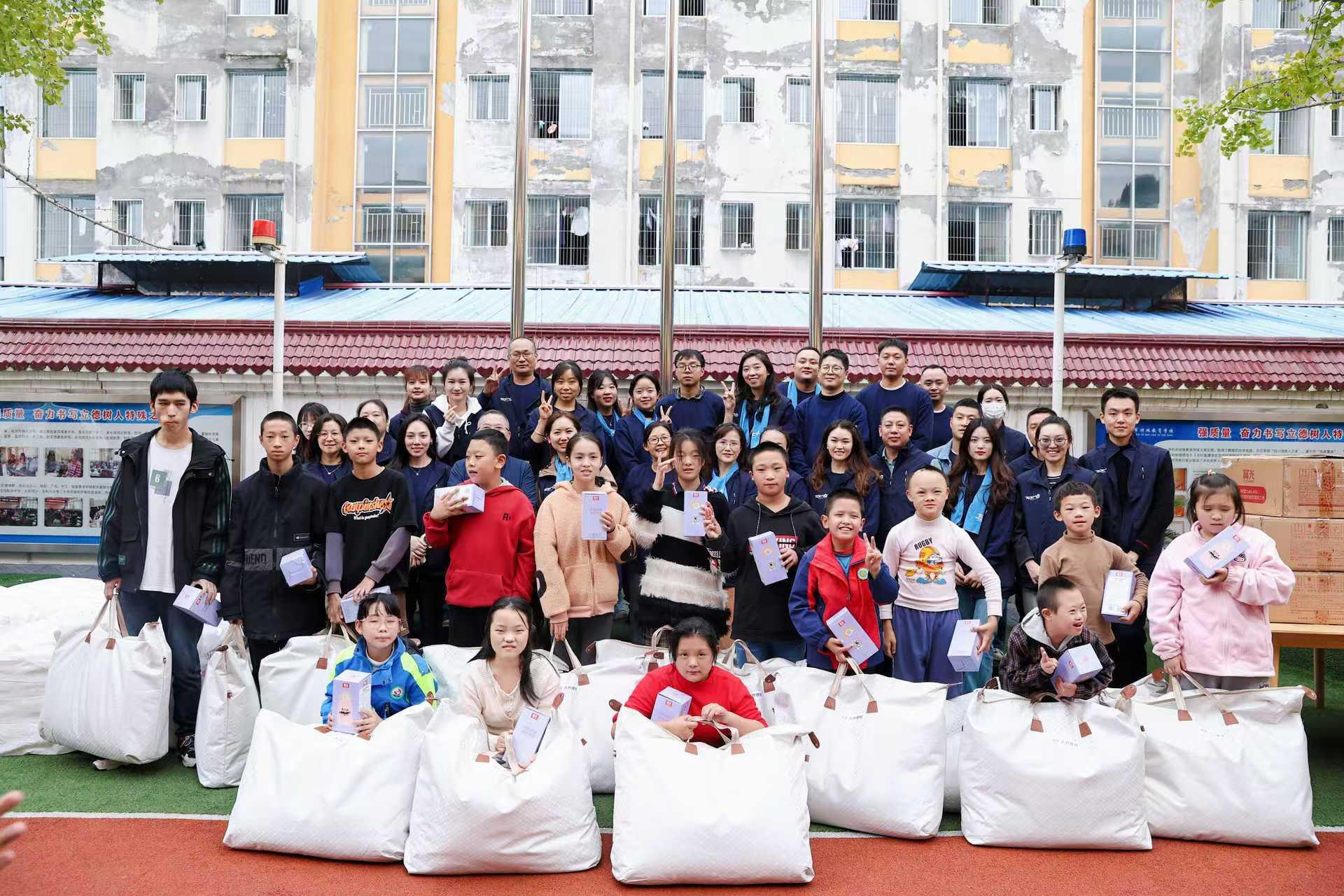 ����18(�й���)�ٷ���վ