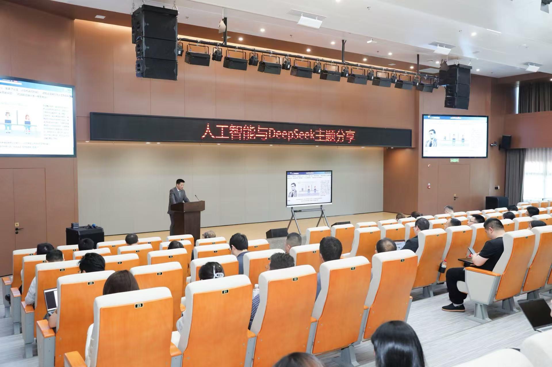 ����18(�й���)�ٷ���վ