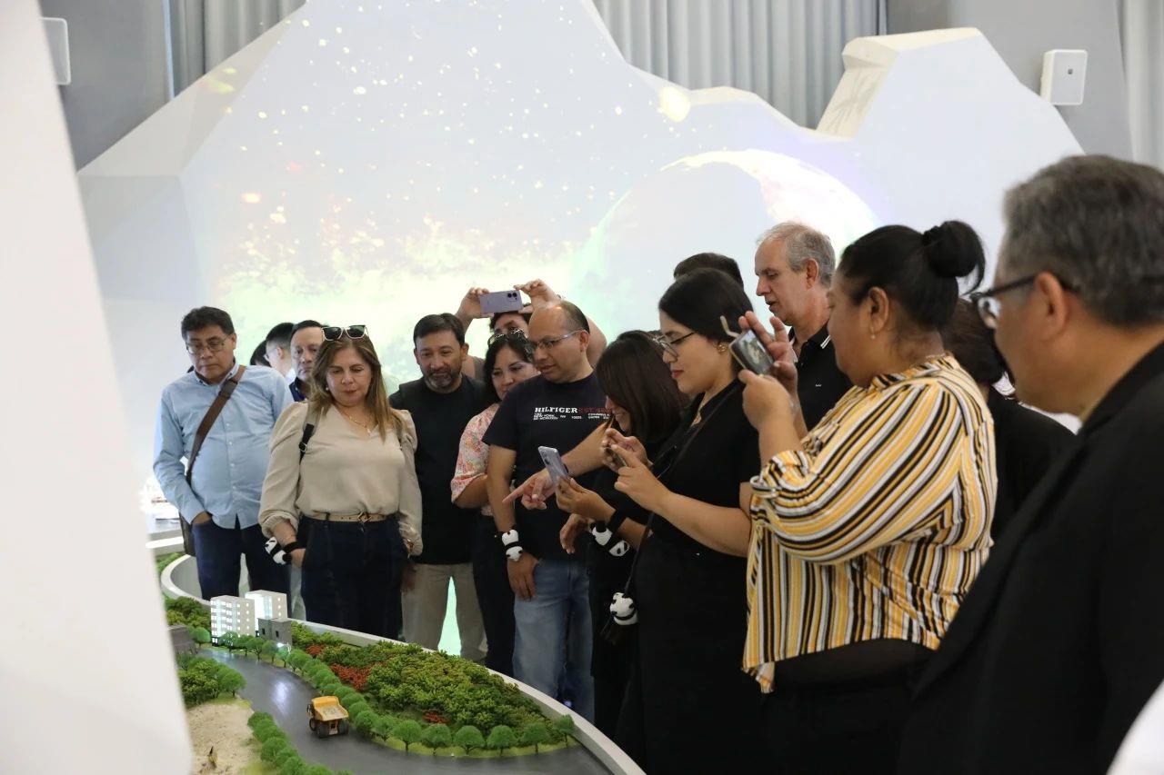 ����18(�й���)�ٷ���վ