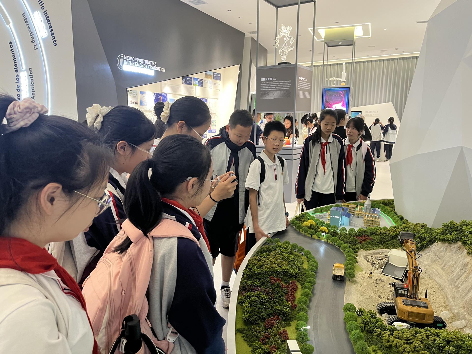 ����18(�й���)�ٷ���վ