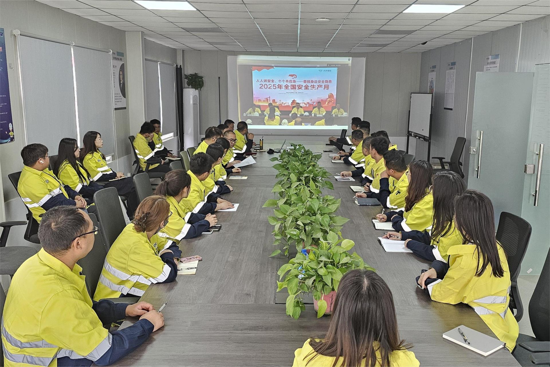 ����18(�й���)�ٷ���վ