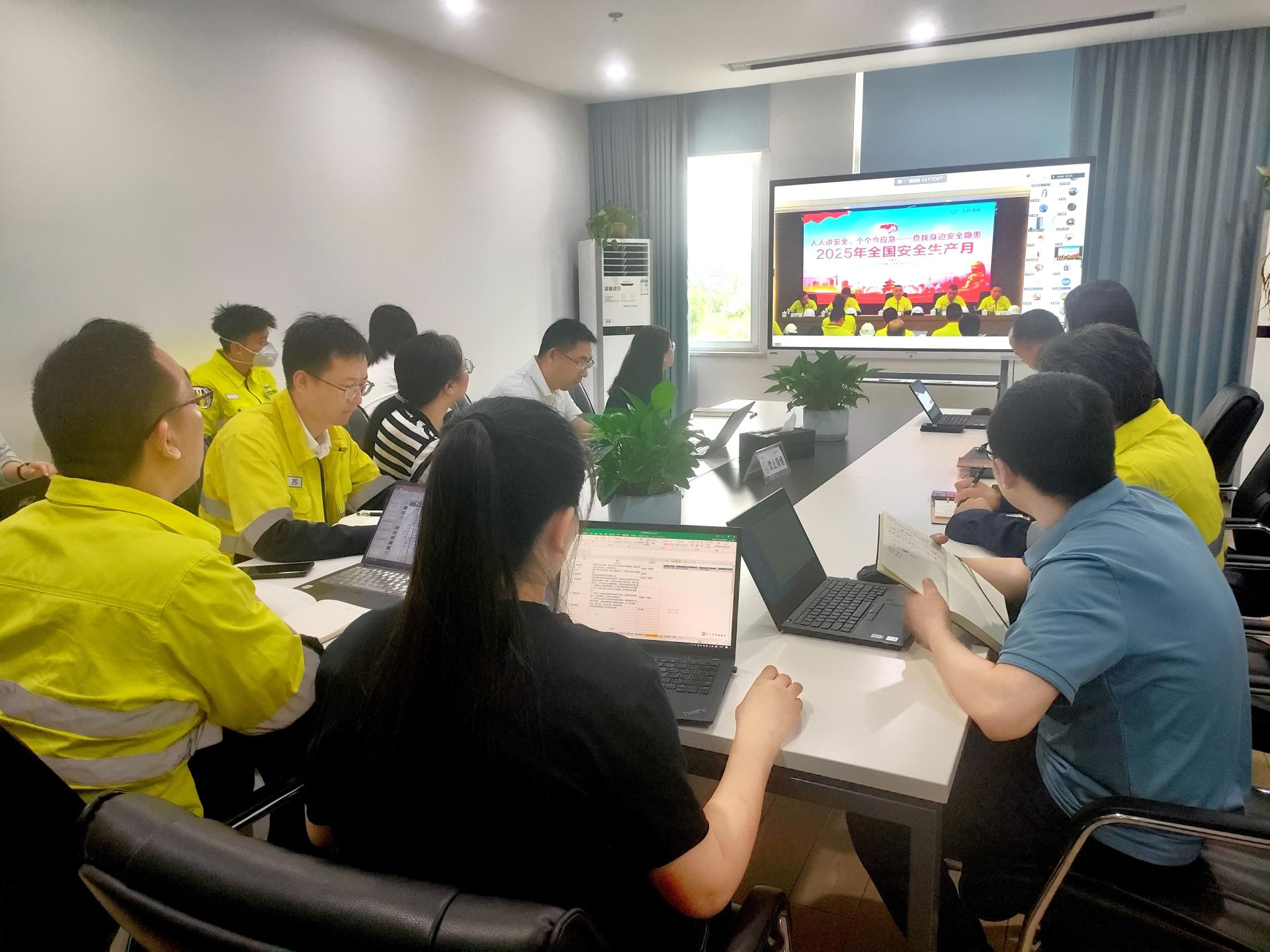 ����18(�й���)�ٷ���վ