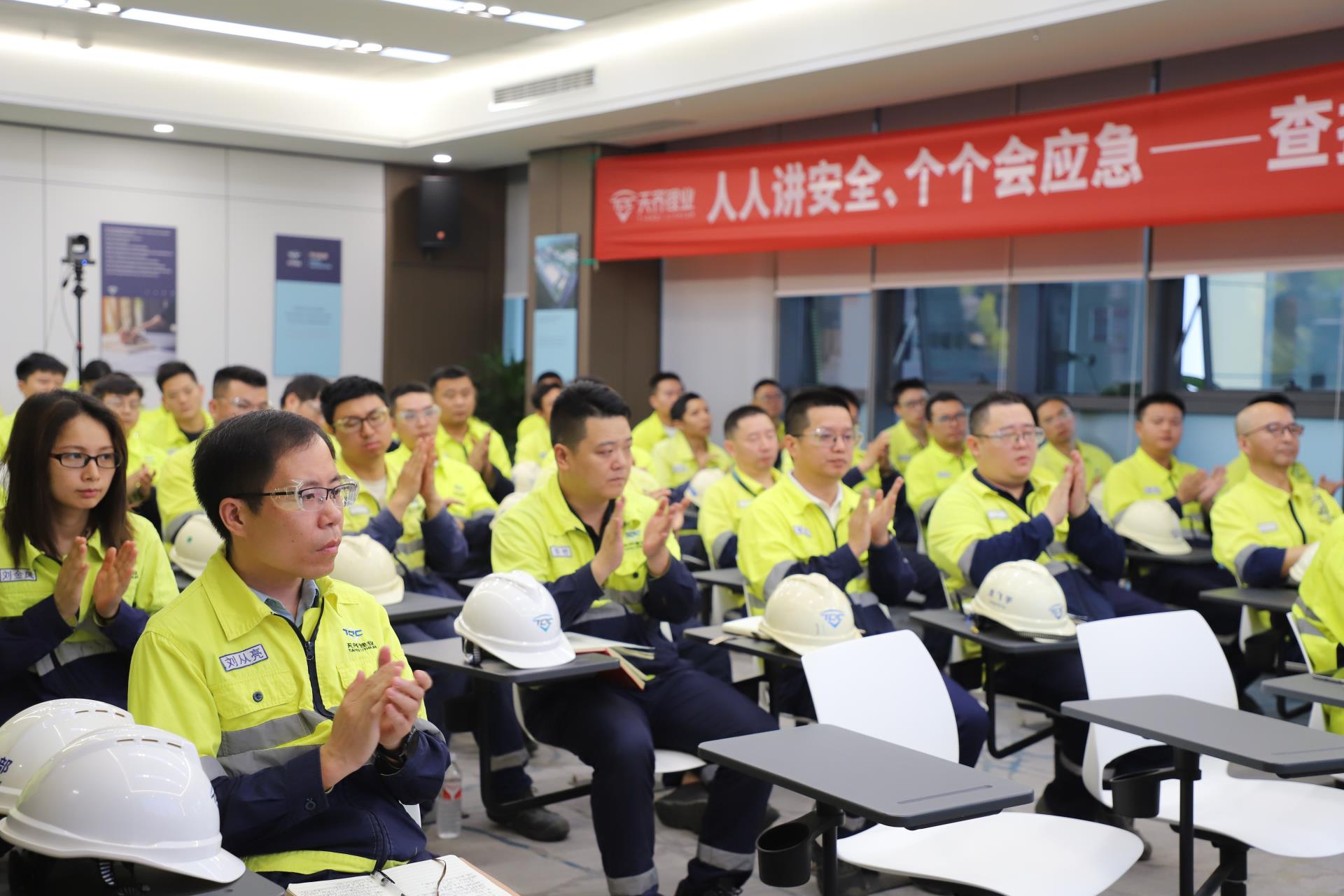 ����18(�й���)�ٷ���վ