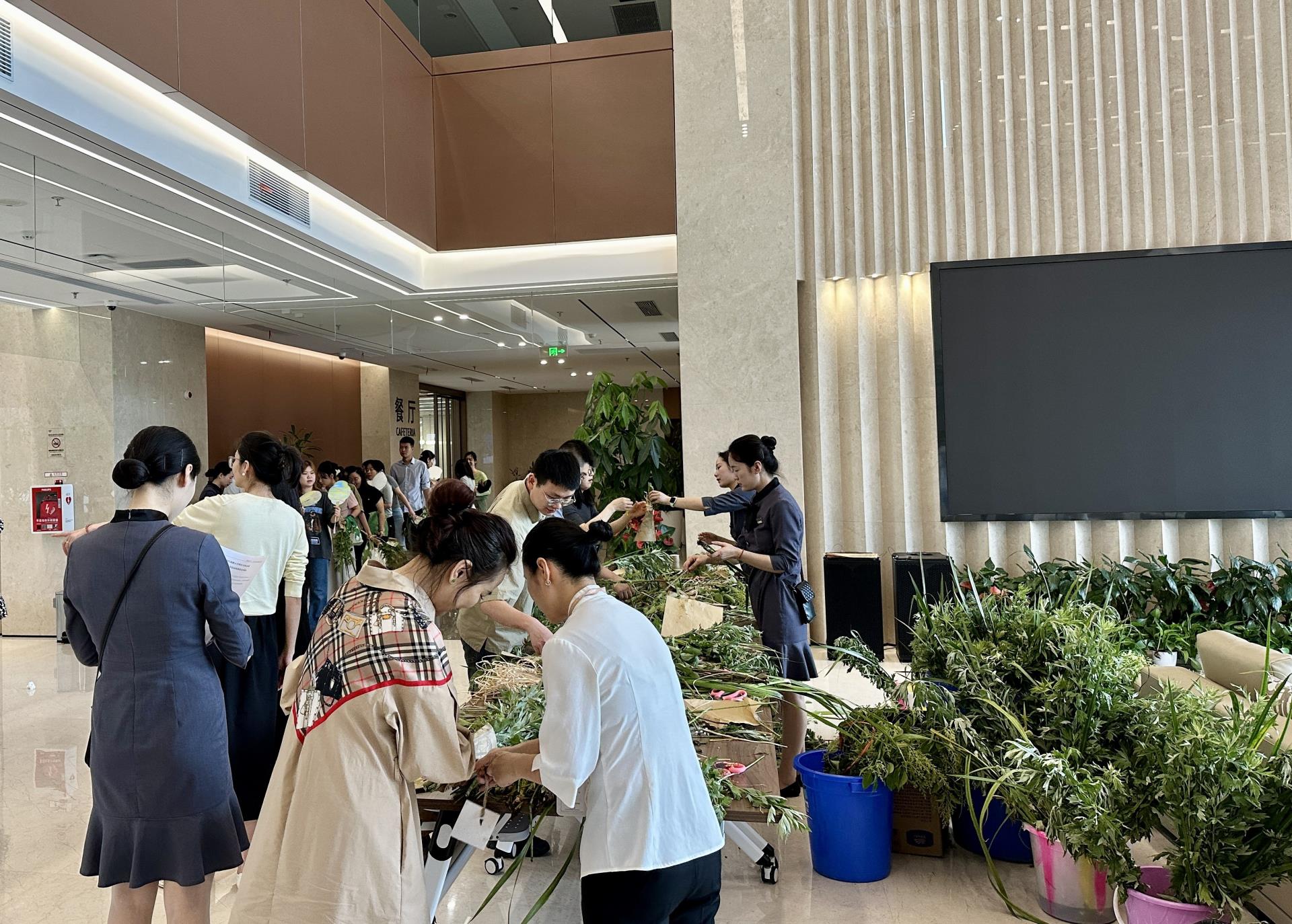 ����18(�й���)�ٷ���վ