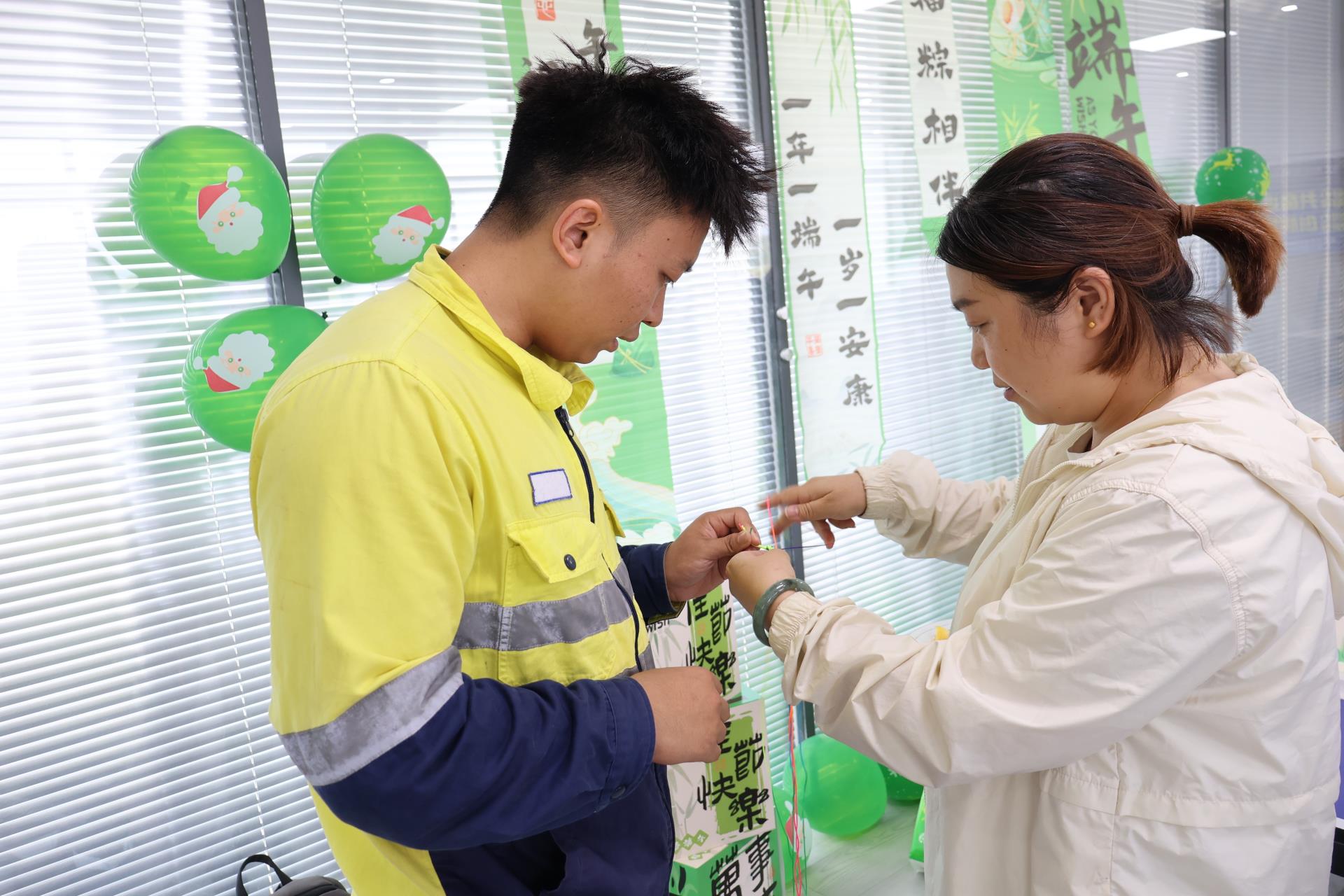 ����18(�й���)�ٷ���վ