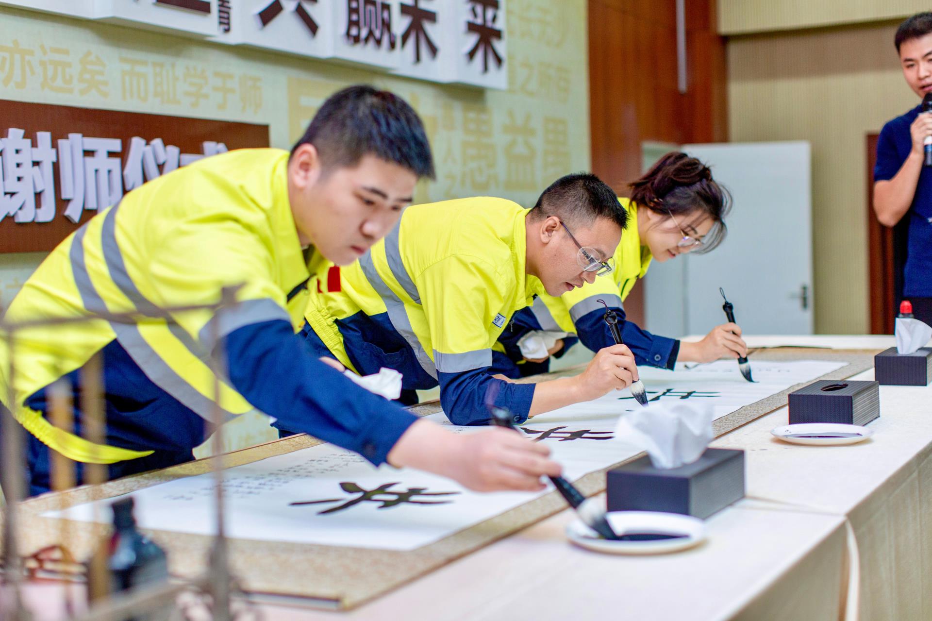 ����18(�й���)�ٷ���վ