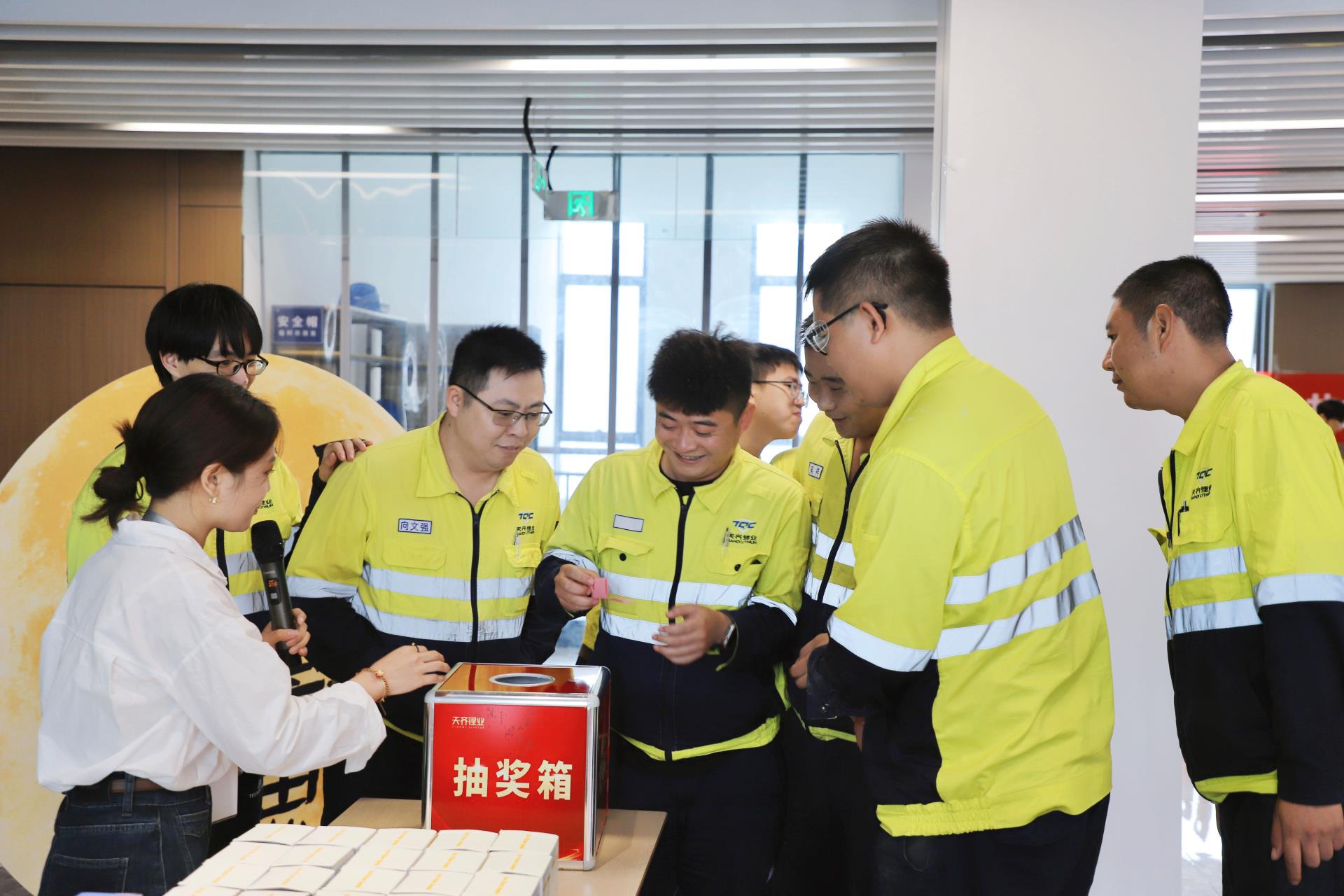 ����18(�й���)�ٷ���վ